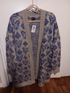 Torrid Sweater Cardigan No Buttons Size 3 22/24